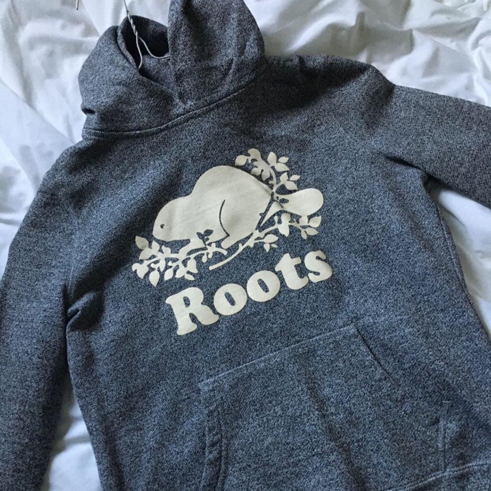 roots sweater